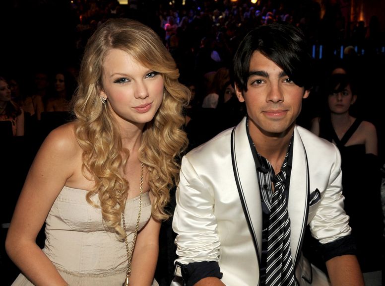 Taylor swift dating