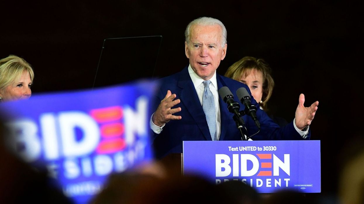 Joe Biden just confused his wife for his sister and it was very, very awkward