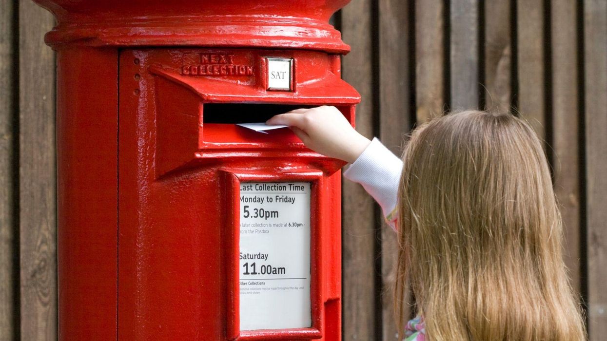 This 93-year-old man in isolation received a letter from the little girl who lives next door and it's too cute