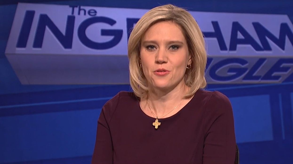 SNL parodies Fox News in sketch mocking conservative conspiracy theories