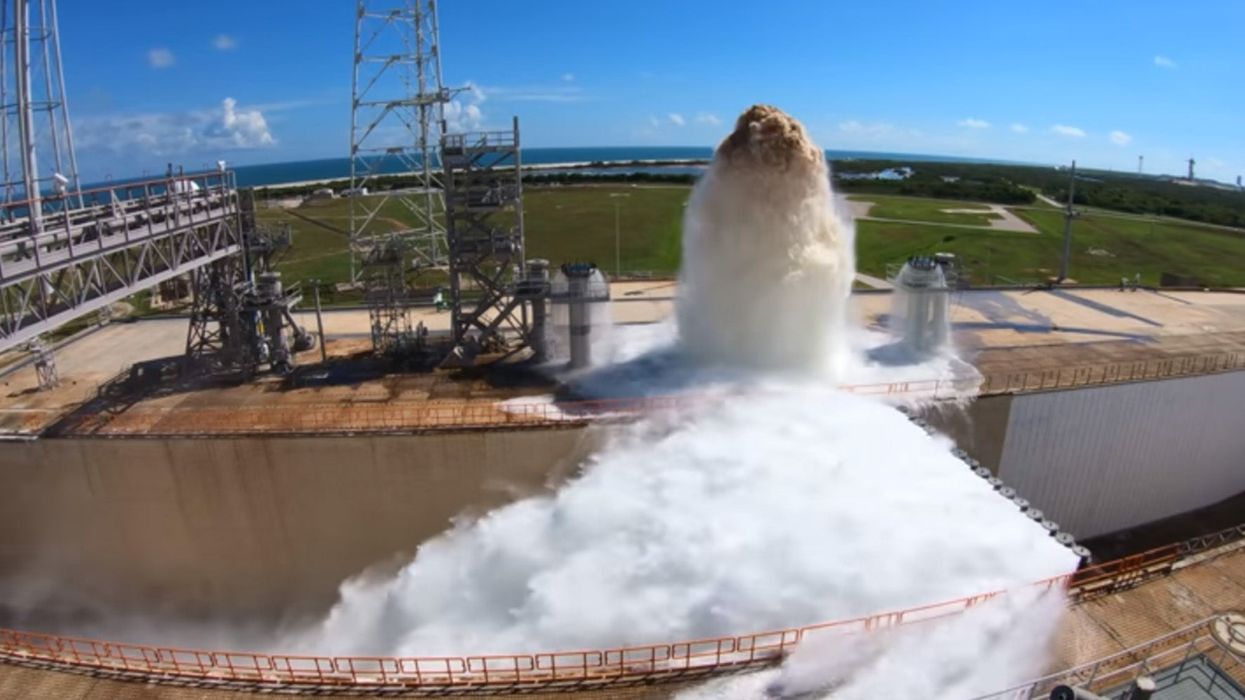 Watch the incredible moment Nasa releases 450,000 gallons of water during launchpad test