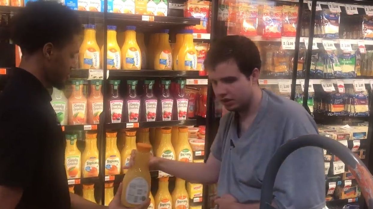 Store employee allows young man with autism to stock shelves in heartwarming video