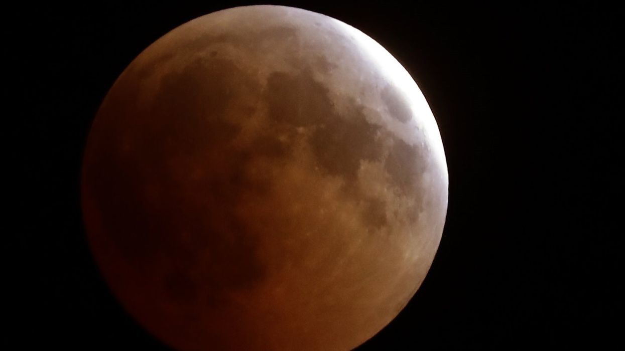 Blood moon: This is what Flat Earthers believe is happening during an eclipse