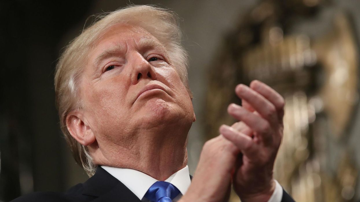 People can’t get over these videos of Donald Trump clapping