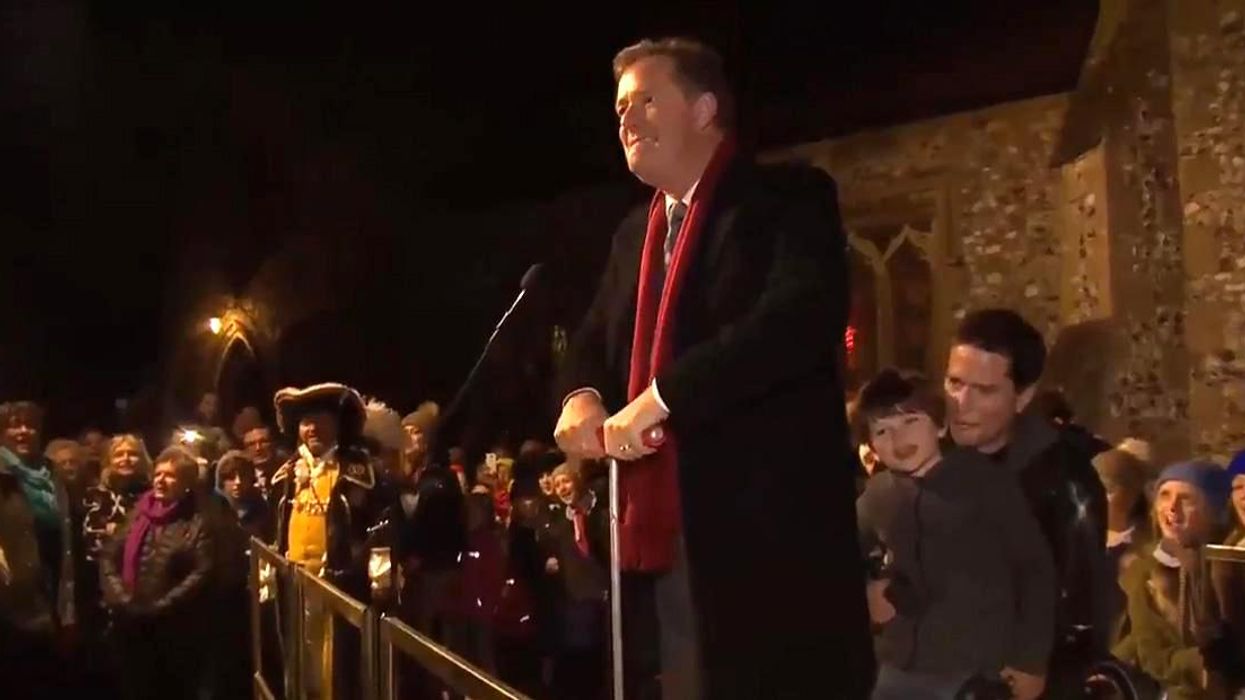 Piers Morgan tried to turn on some Christmas lights and failed miserably