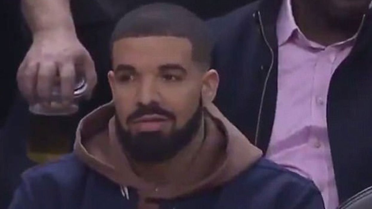 Drake adding booze mixer to his drink and getting caught has become the purest meme of 2017