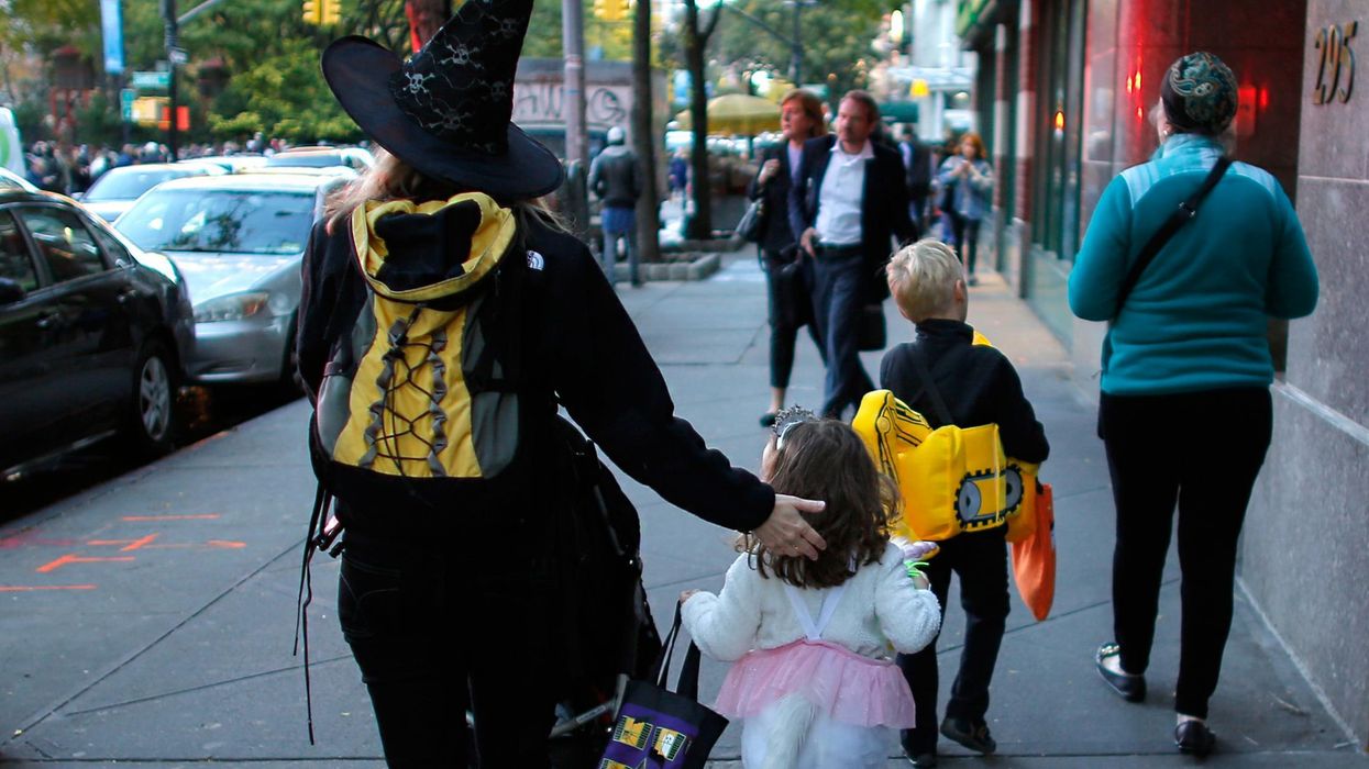 7 pictures of defiance after the New York terror attack