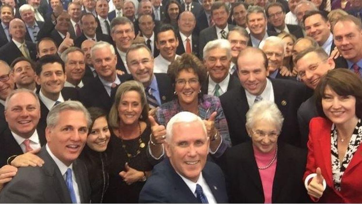People have pointed out something off about this photo of Republicans - can you see it?