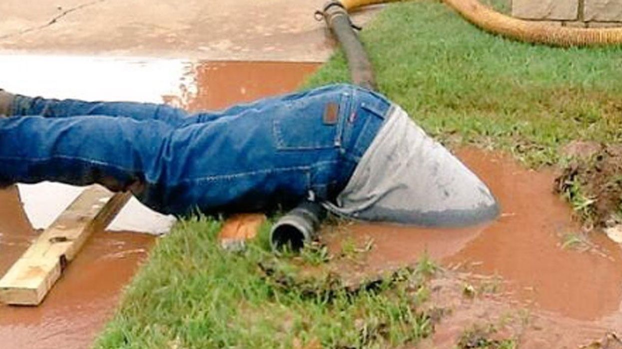 A photo of one very dedicated council worker has gone viral