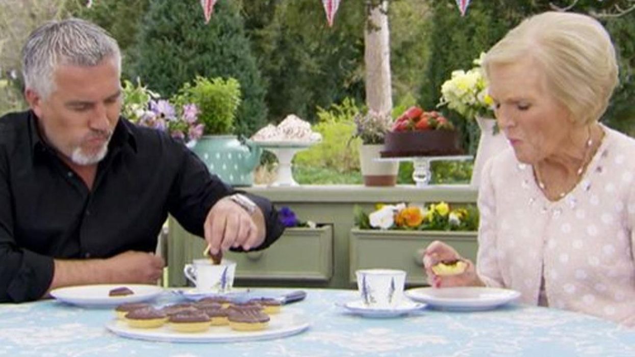 Paul Hollywood dunked a jaffa cake in his tea on GBBO and the nation completely crumbled