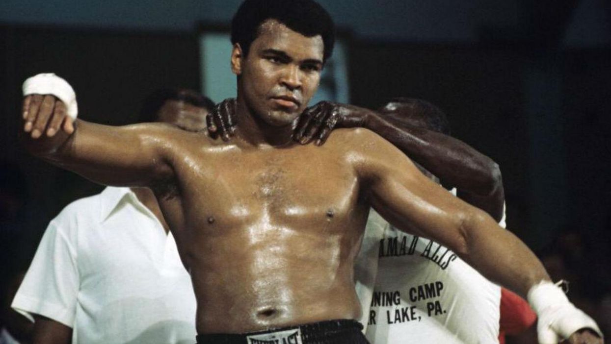 What happened when Muhammad Ali was invited to the hotel room of three models