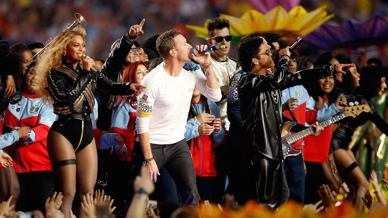 You will never be as happy as this man 'dad dancing' to Bruno Mars at the Super Bowl