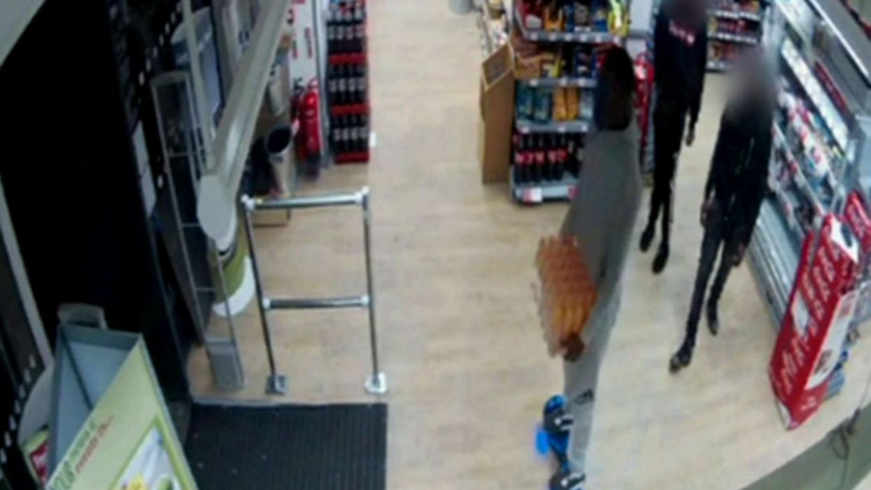 Londoner casually hoverboards into shop, steals crate of Lucozade, hoverboards back out