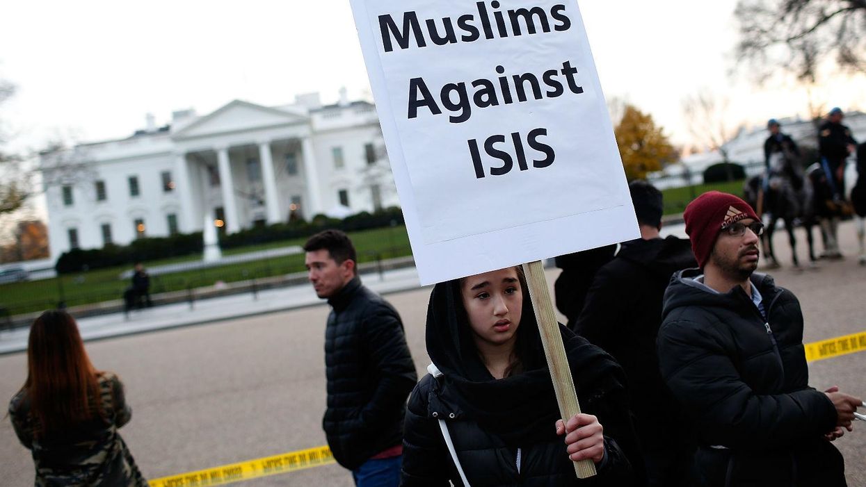 22 pictures from the Shia Muslims against Isis rally outside the White House