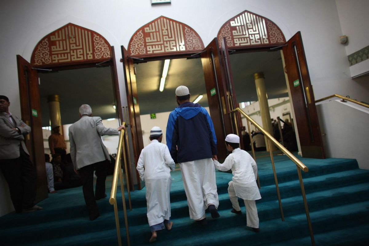 Attacks on British Muslims have gone up 300% since Paris