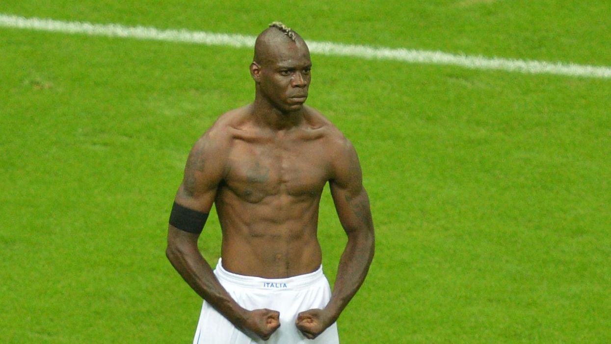 Man joins Tinder using only Mario Balotelli quotes, turns out to be quite successful