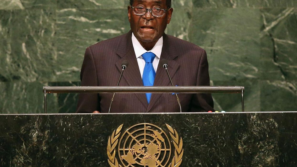 Robert Mugabe shouts 'we are not gays' at UN, gets laughs