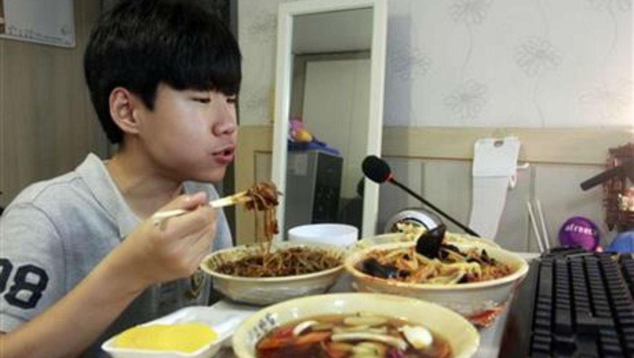 This South Korean teen is making thousands by filming himself eating