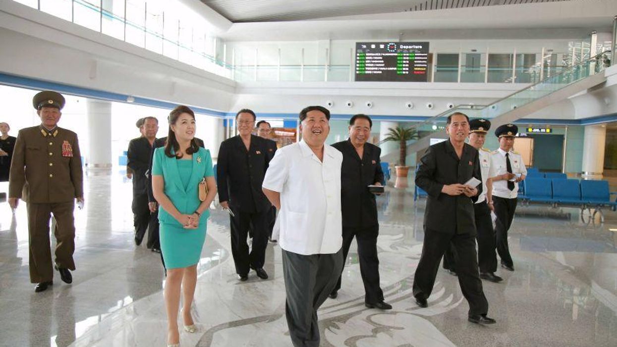 There's something wrong with these pictures of Kim Jong-un