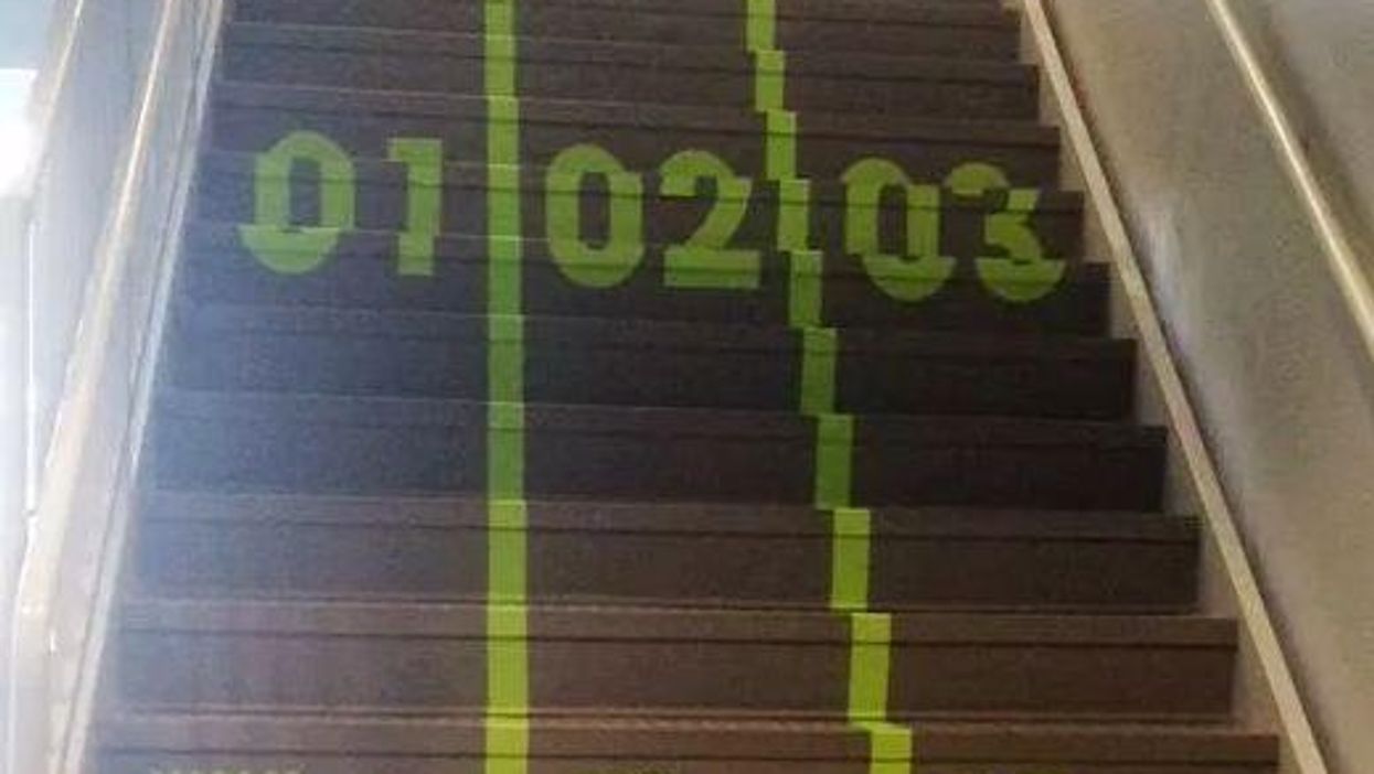 There's a glaring problem with this staircase texting lane