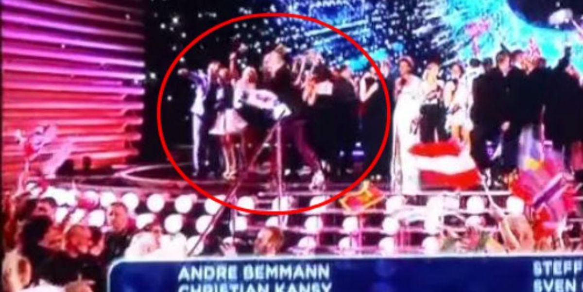 Concert Fall Over This guy falling over on stage may well have been the highlight of ...