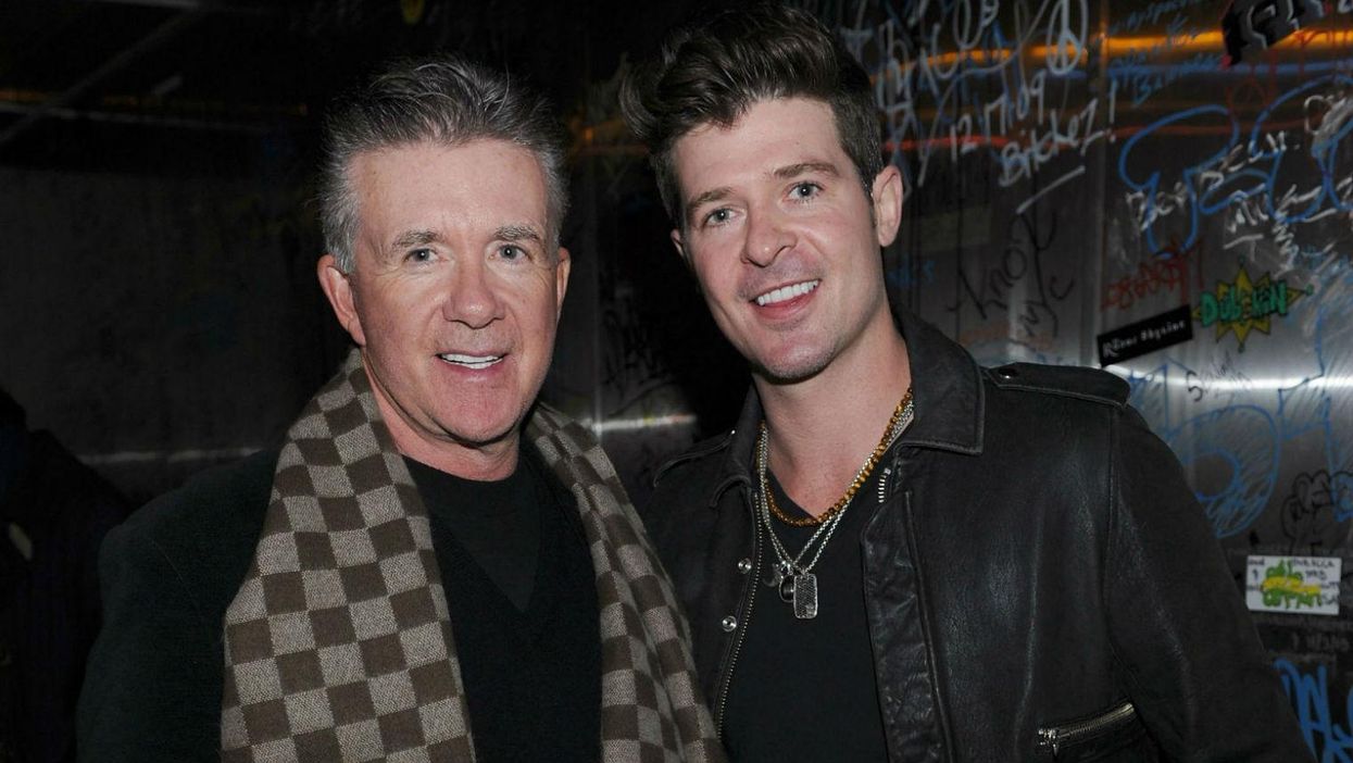 Robin Thicke's dad listens to Robin Thicke when he's making love