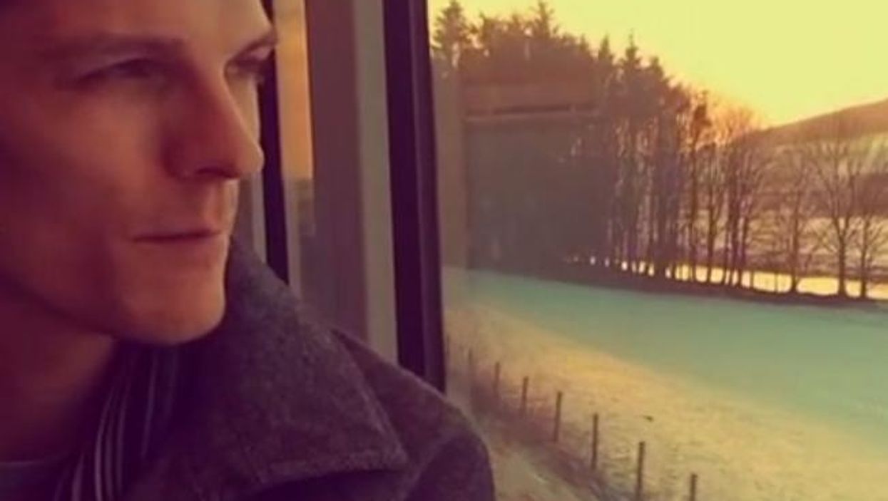 Ryan Gosling finally eats his cereal, in tribute to the creator of the meme