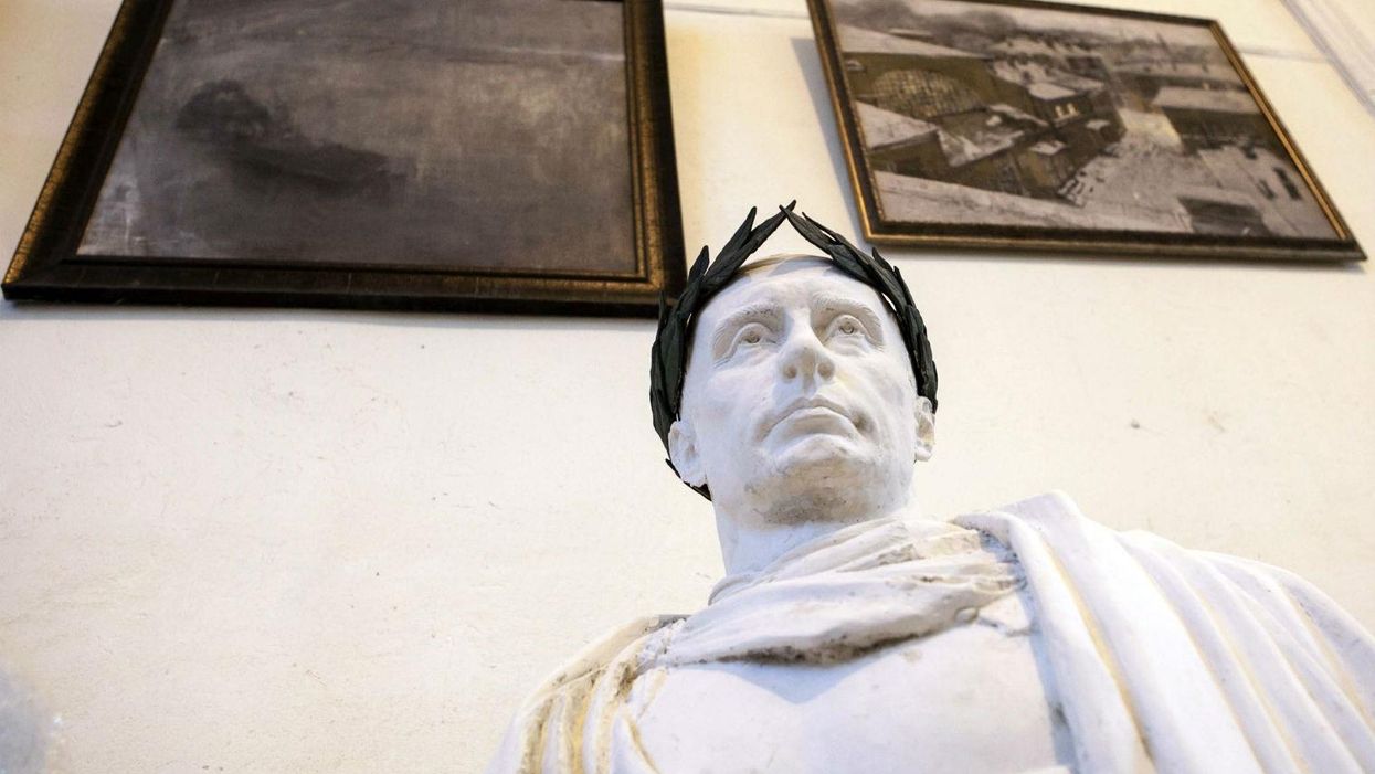 Who says Vladimir Putin has a Roman emperor complex? Well...