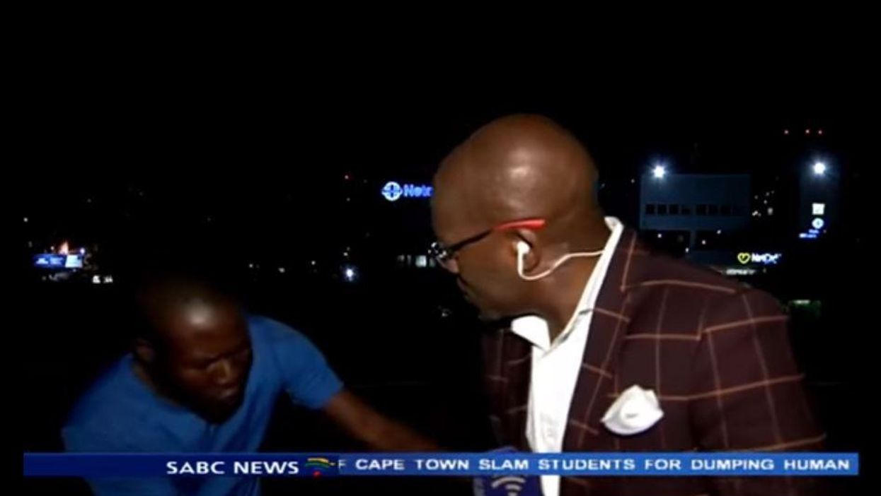 South African news reporter mugged while cameras were rolling