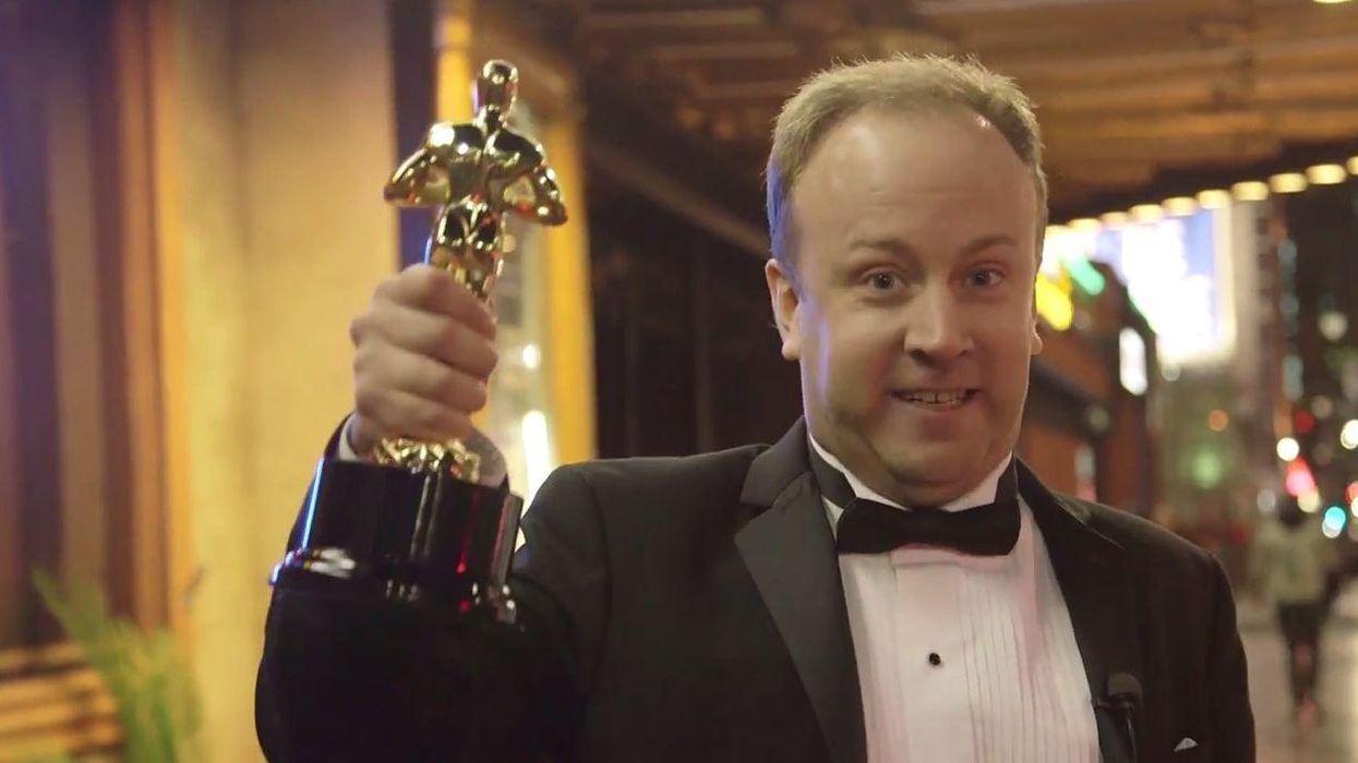 What happens when you walk around Hollywood with a fake Oscar