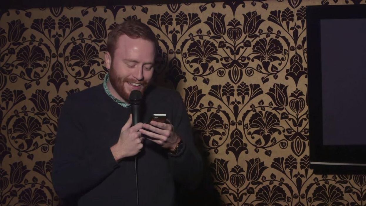 Comedian takes down OkCupid scammer in outstanding fashion