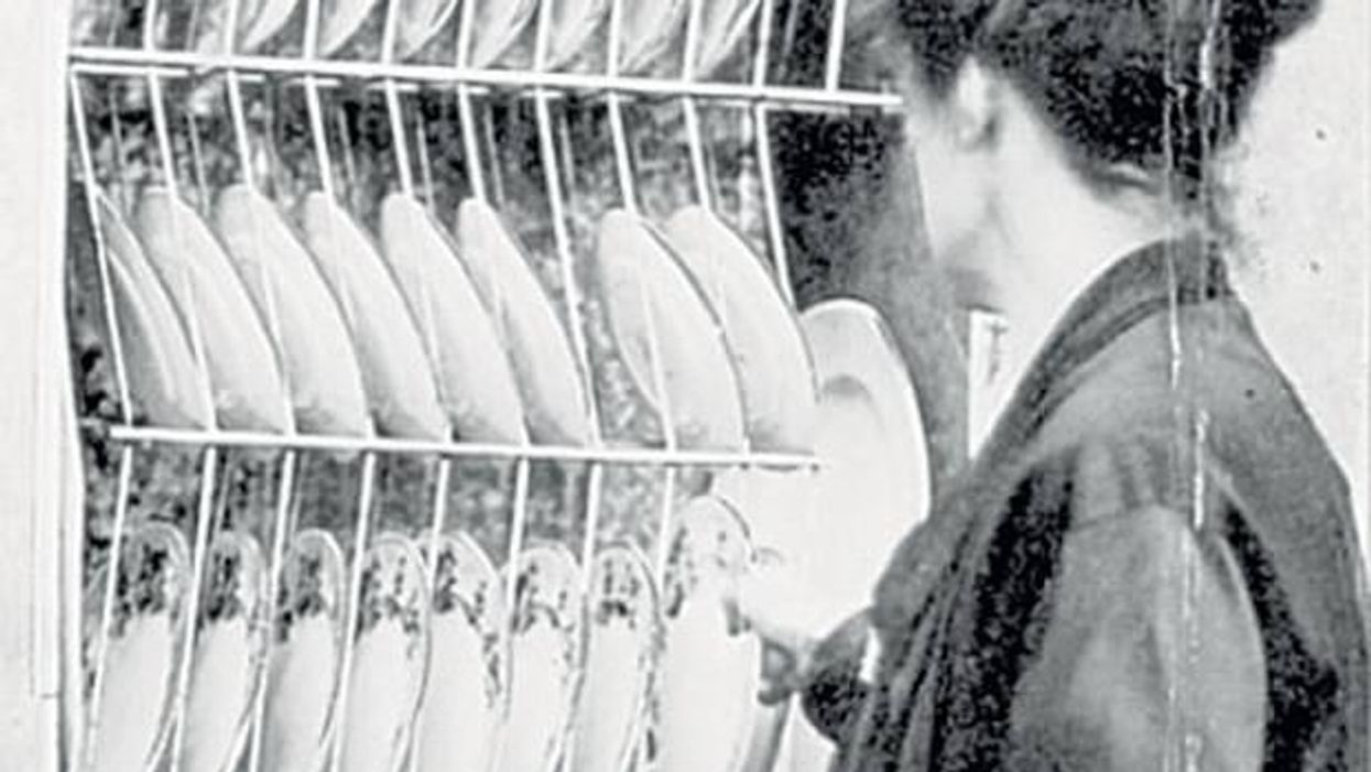 This is the best way to load a dishwasher, according to science