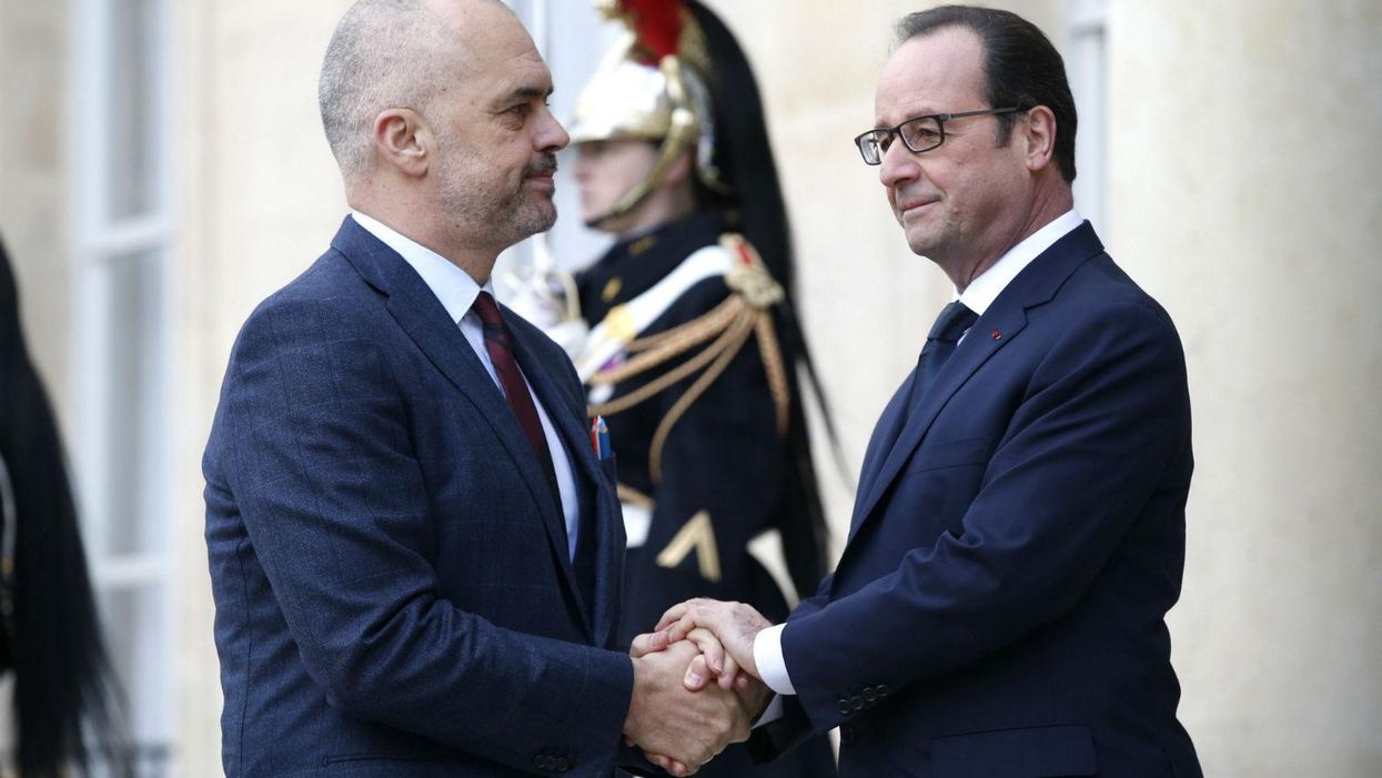 Albanian prime minister in touching tribute to Paris terror victims