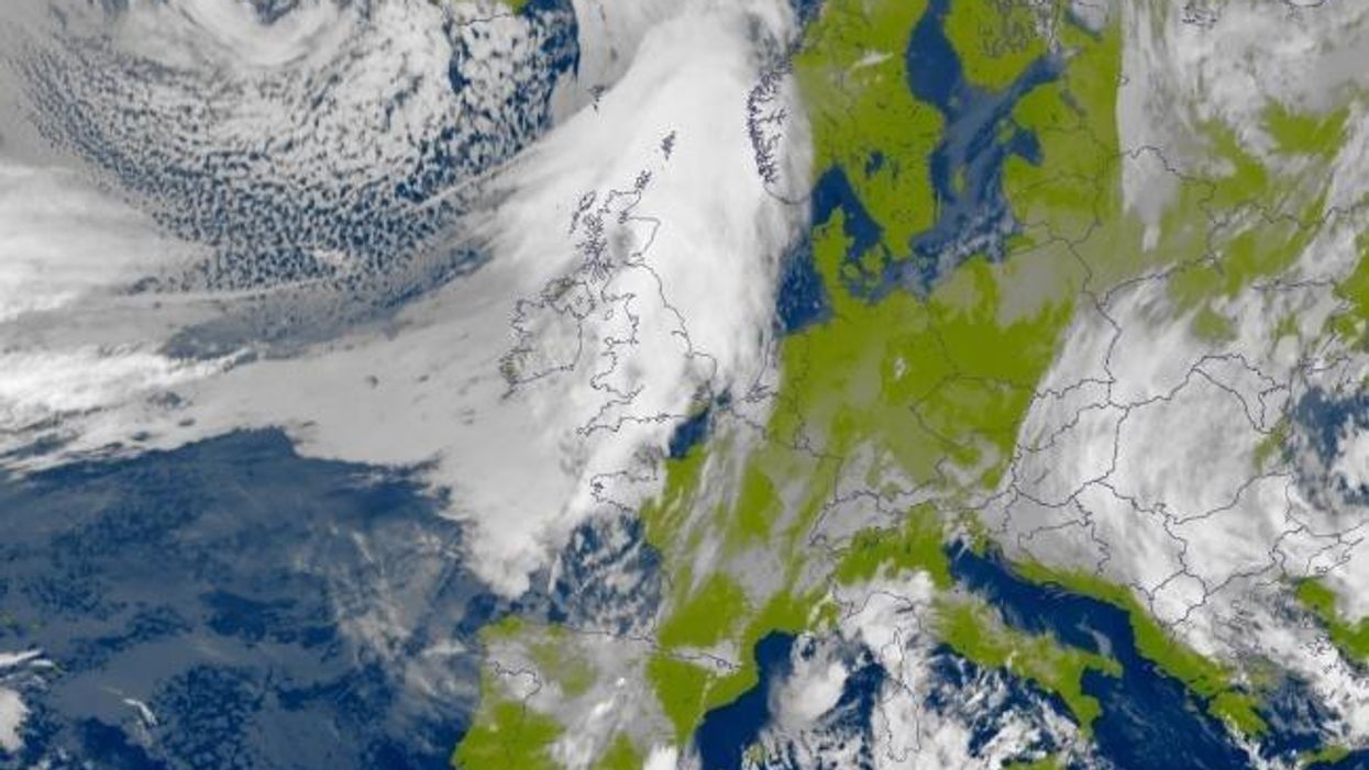 Five maps of the 'weather bomb' that's about to hit the UK
