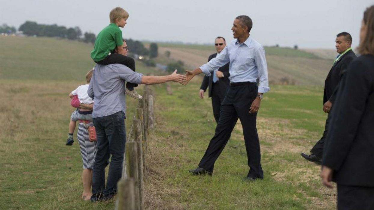 Barack Obama turns up at Stonehenge, surprises family of tourists