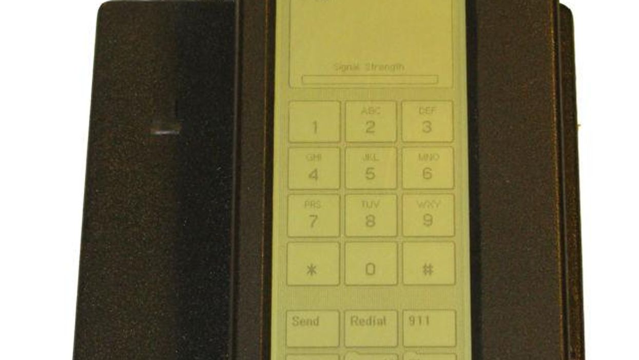 This smartphone is so old it's going on display at the Science Museum
