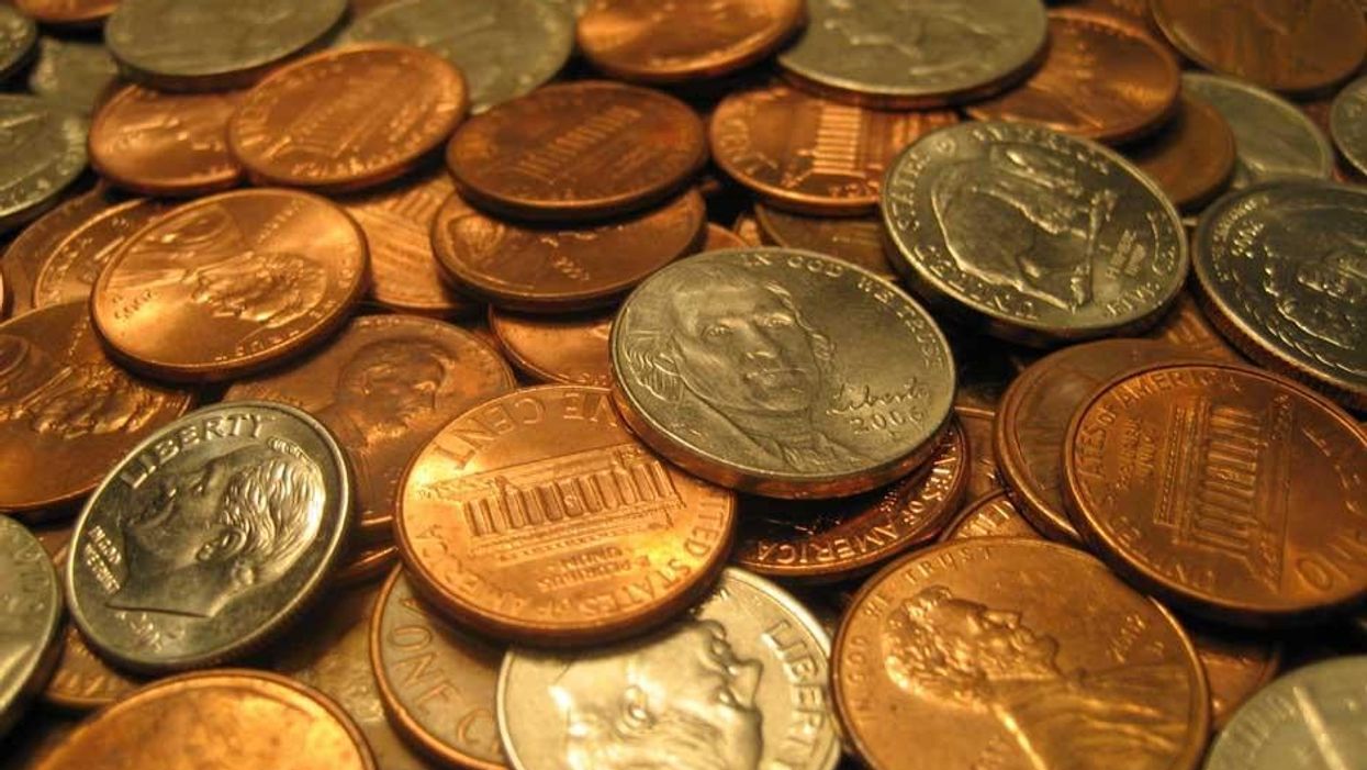 Man wins $21,000 settlement from company, gets paid in loose change