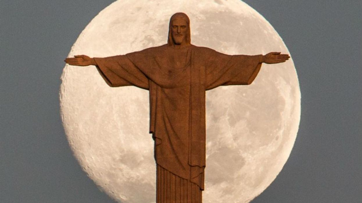 Forget the supermoon... and brace yourself for a super-duper-moon