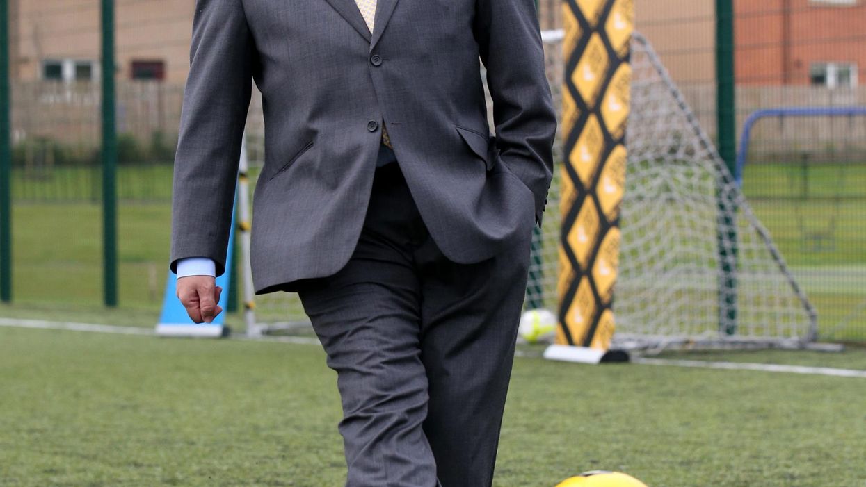 Alex Salmond's football photo op went very, very wrong