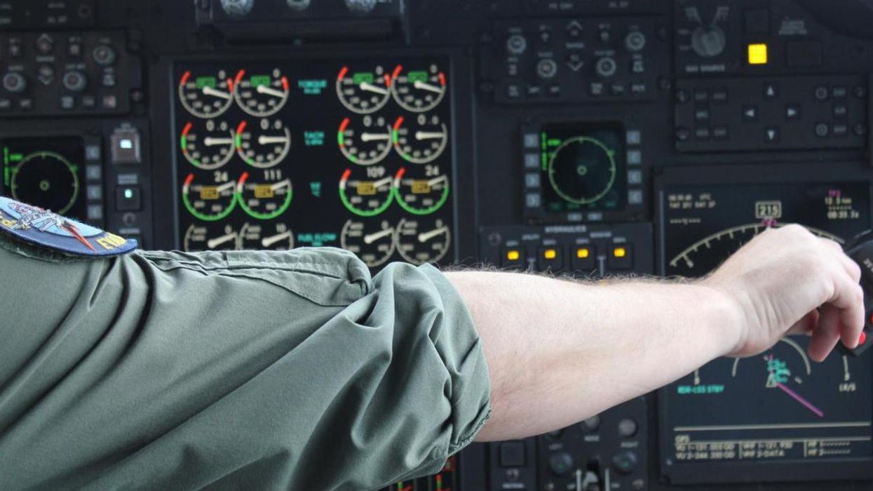 9 secrets pilots wish their passengers knew