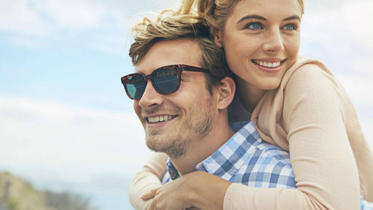 Here's what it's like to date someone much more attractive than you