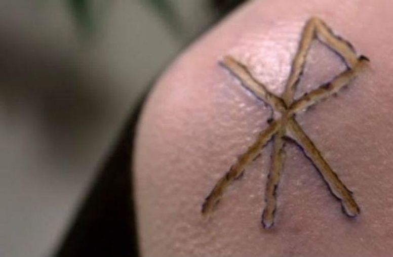 People are now getting themselves branded because tattoos weren't permanent  enough | indy100 | indy100