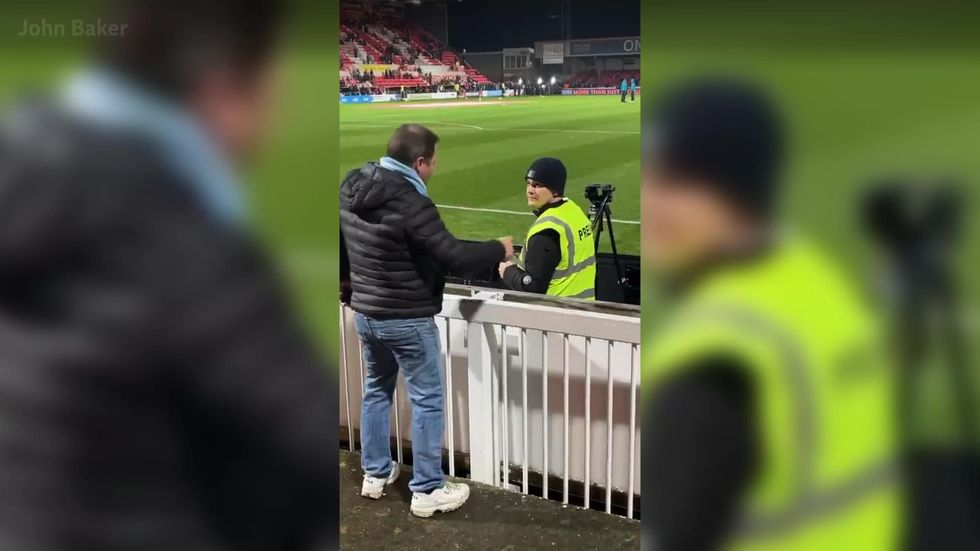 Man City fan goes viral thanks to 'press' Dad joke
