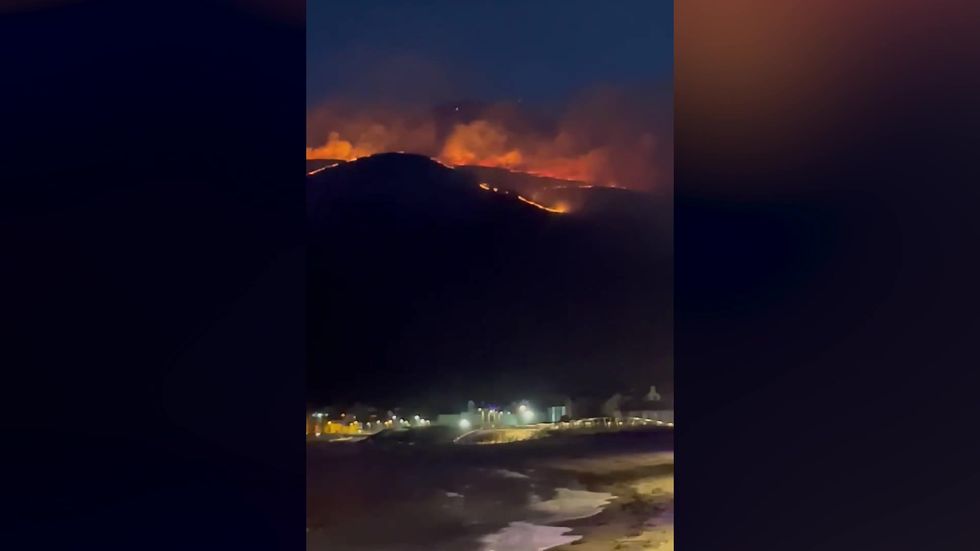 Firefighters tackle 'major' blaze in Northern Ireland's Mourne Mountains