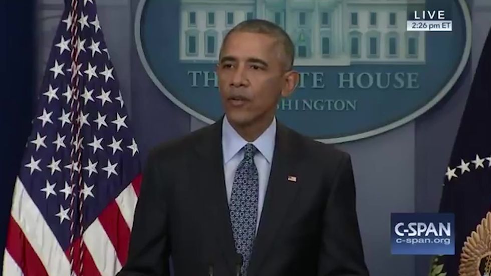 Obama's final farewell to the press goes viral again