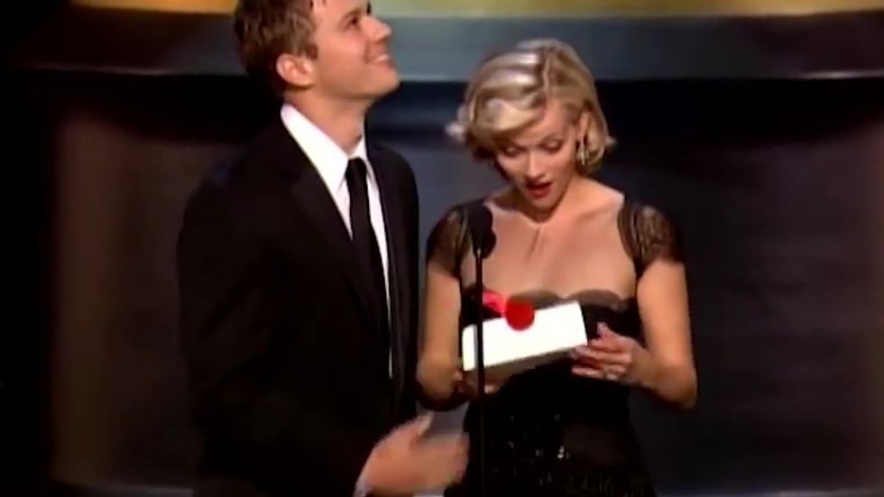Ryan Phillippe saying that Reese Witherspoon earns more than him at 2002 Oscars