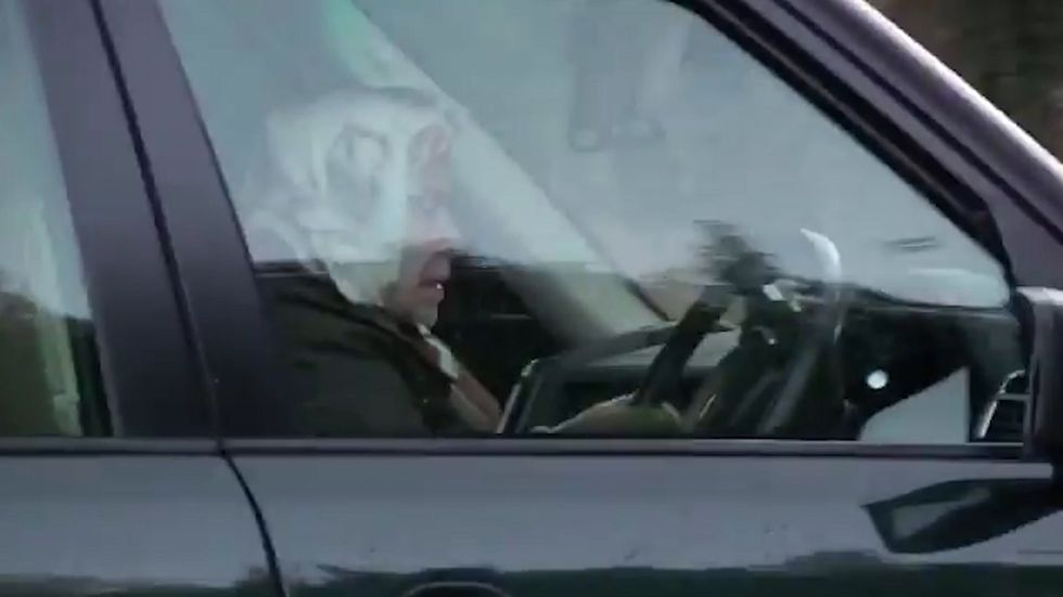 Viral thread imagines what the Queen listens to while driving