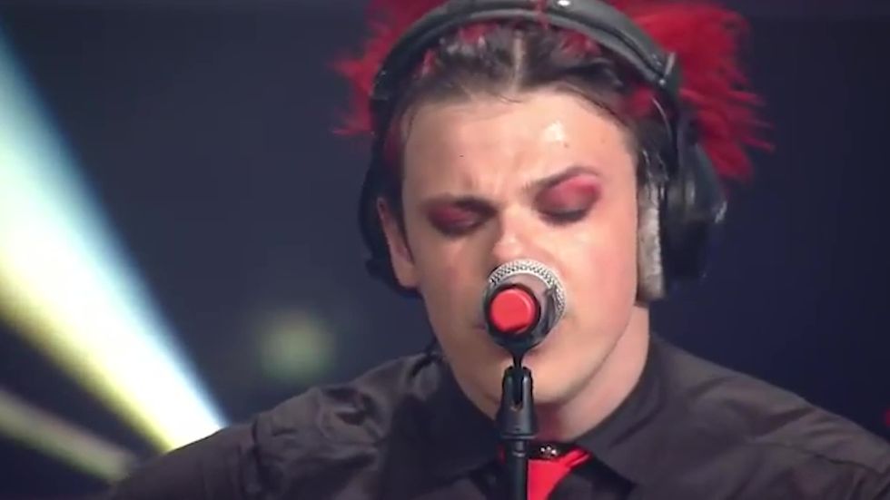 Yungblud covers Taylor Swift and Avril Lavigne for BBC Live Lounge