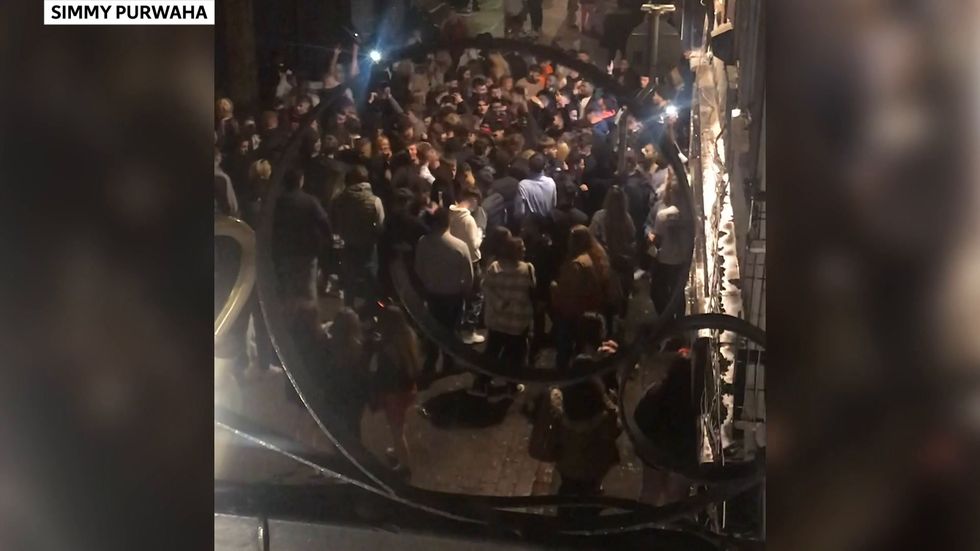 Crowds of people flood Nottingham streets to dance ahead of tier 3 restrictions