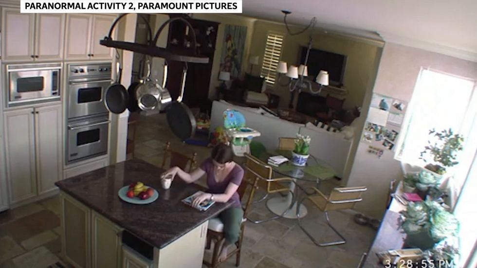 Paranormal Activity 2 kitchen jump scare